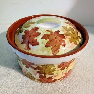 Nantucket Cookware Scattered with Leaves Casserole Bowl